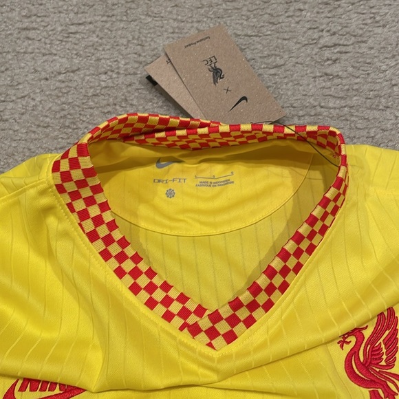 Liverpool Nike 2021/22 Third Breathe Stadium Jersey men NWT - Picture 3 of 6